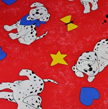 Coton OEKO TEX chiot dalmatien fond rouge en 160cm