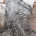 Coupon voile crépon polyester coton fond blanc zébré noir 1m60 en 150cm n°11044