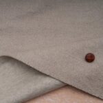 Au mètre drap de laine uni Beige Olive en 150cm n°11083