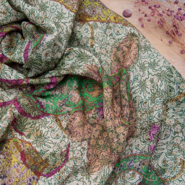 Crêpe voile viscose, imprimé vert et parme (IKKS)