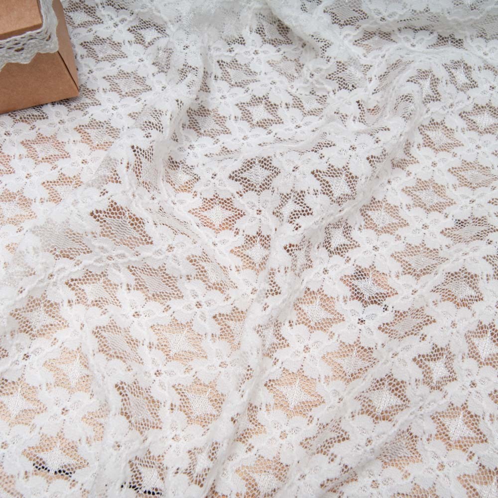 dentelle stretch Polyester polyamide blanche losange brillant