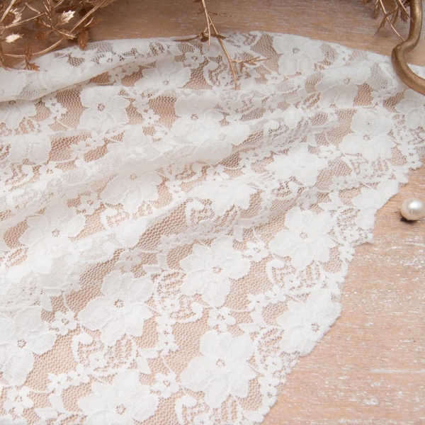 dentelle stretch Polyester polyamide fleur blanc cassé