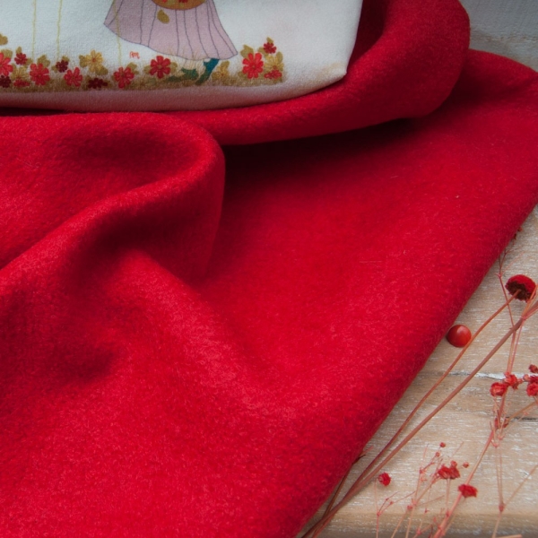 drap de laine uni ROUGE