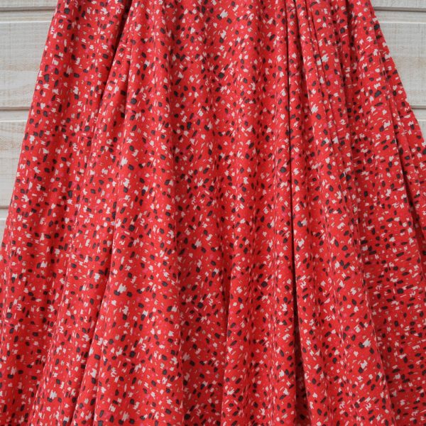 jersey viscose fond rouge, graffitis noir, blanc et rose