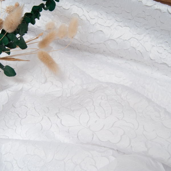 Superbe dentelle blanche originale haut de gamme stretch ( sur maille type résille)