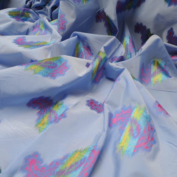 tissu fantaisie bleu Haute Couture motif type cachemire