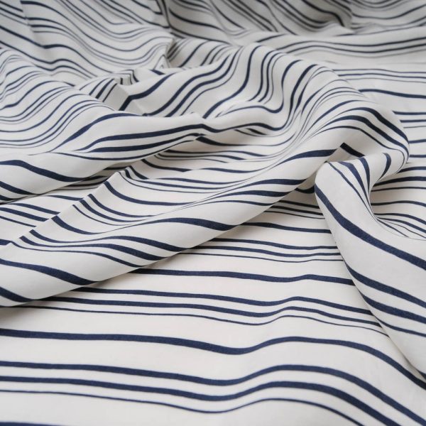 viscose Cupro de grande marque blanc cassé rayée marine
