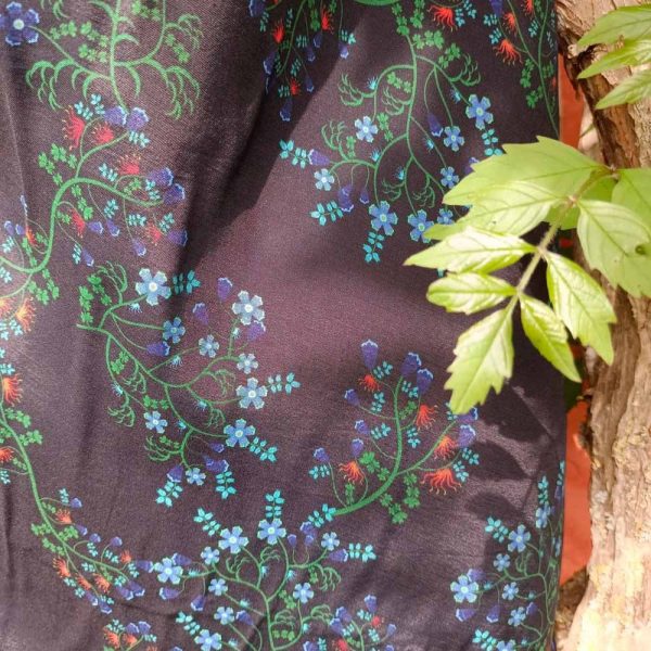 Viscose légère noir clair motif japonisant floral
