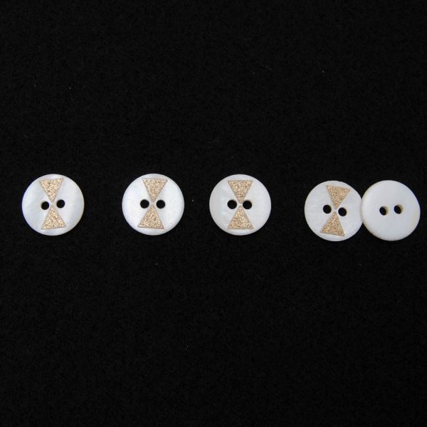Bouton de couture fantaisie effet nacre avec noeud papillons à paillettes dorées 12mm