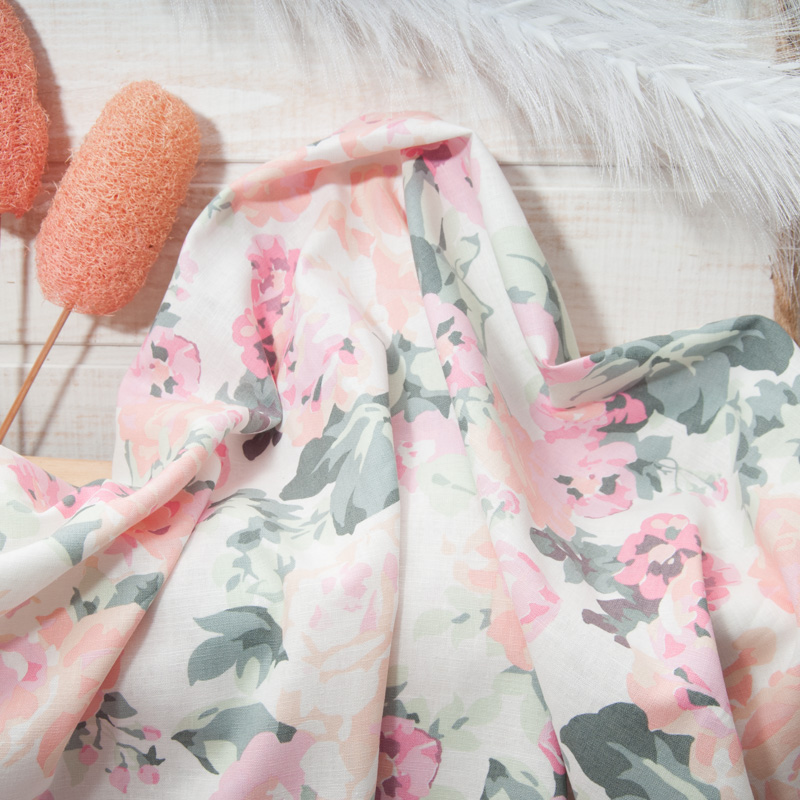 Coupon magnifique tissu fleur romantique rose fond blanc LIN COTON 1m45