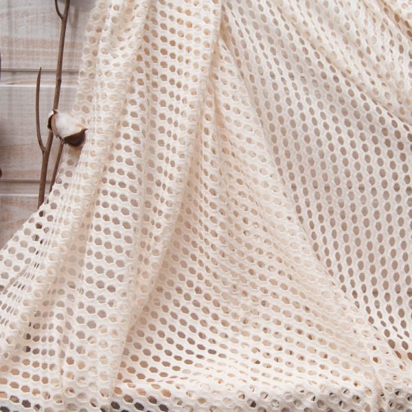 Coupon maille écrue filet polyester polyamide 2m90