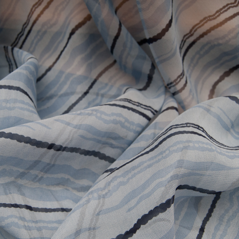 Voile Crêpe viscose polyester bleu gris à rayures bleu marine