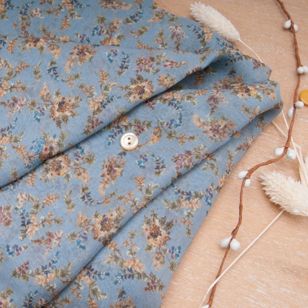 Coupon crêpe voile de viscose fleuri bleu vintage 1m80