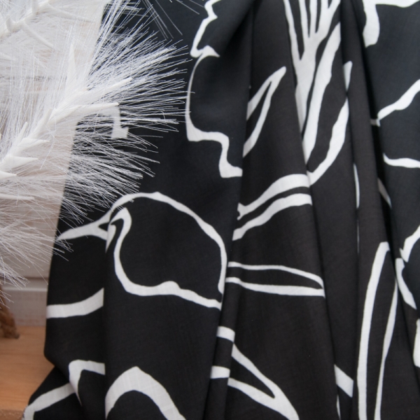 Viscose Coton en noir et blanc grande fleur